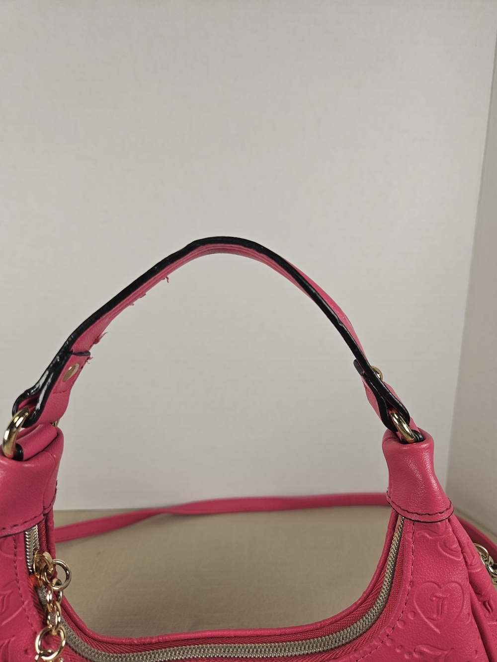 Juicy Couture Pink Shoulder Bag with Gold Logo - Picture 3 of 16